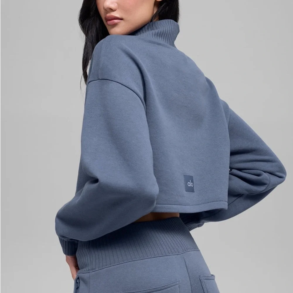 ALO Yoga Cropped Serenity Coverup in Bluestone Size L